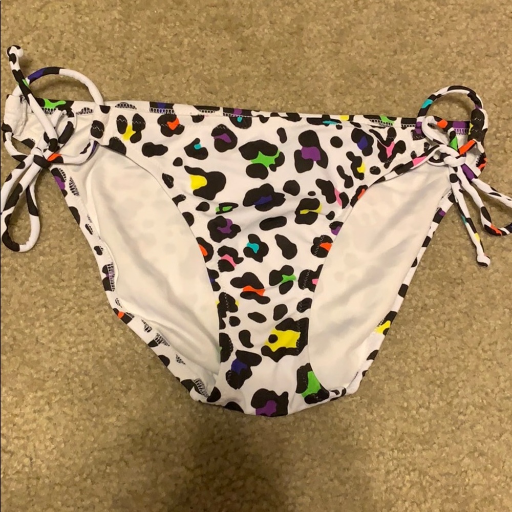 Victoria’s Secret teal top & leopard bottom bikini - Picture 3 of 7